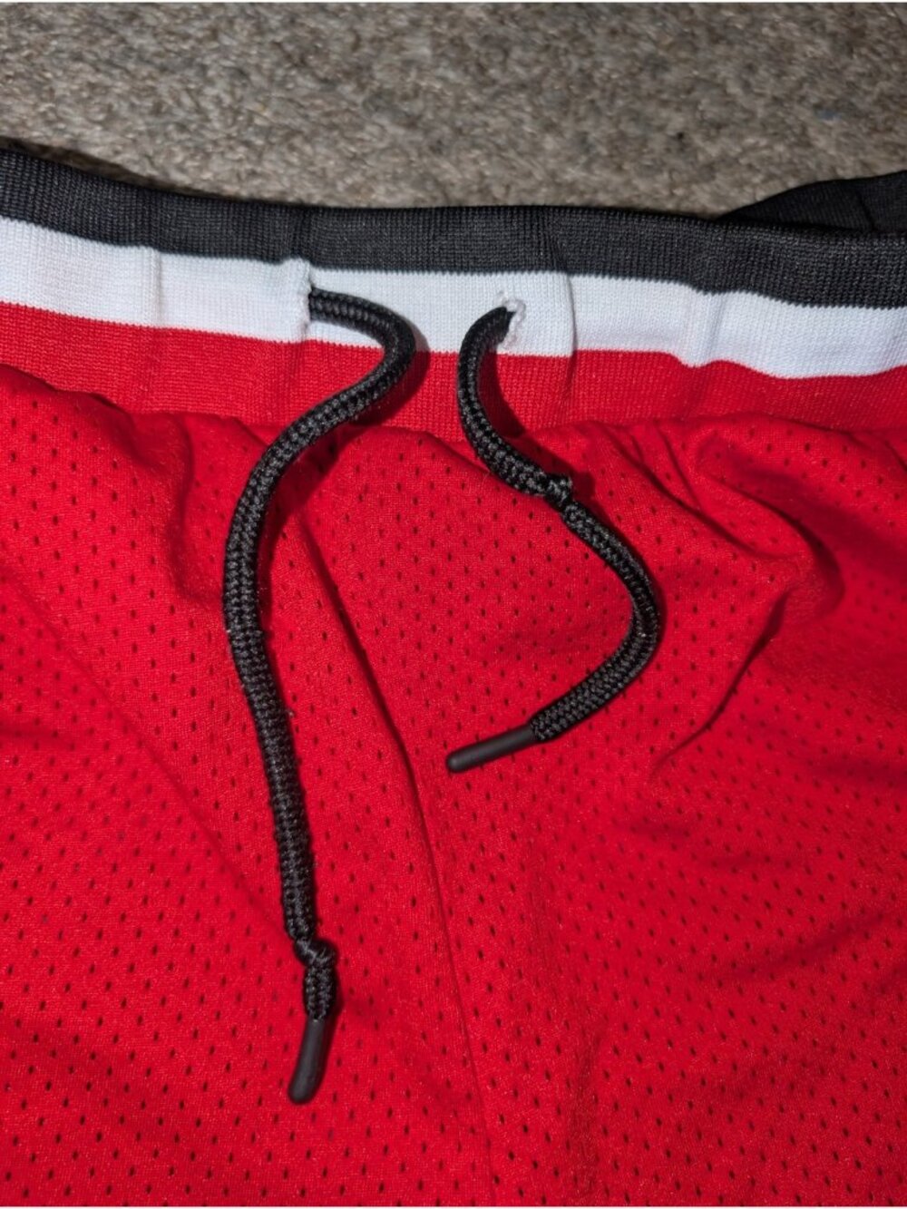 UltraGame Pants L Red Shorts Basketball Athletic Chicago Bulls Striped - Picture 5 of 9